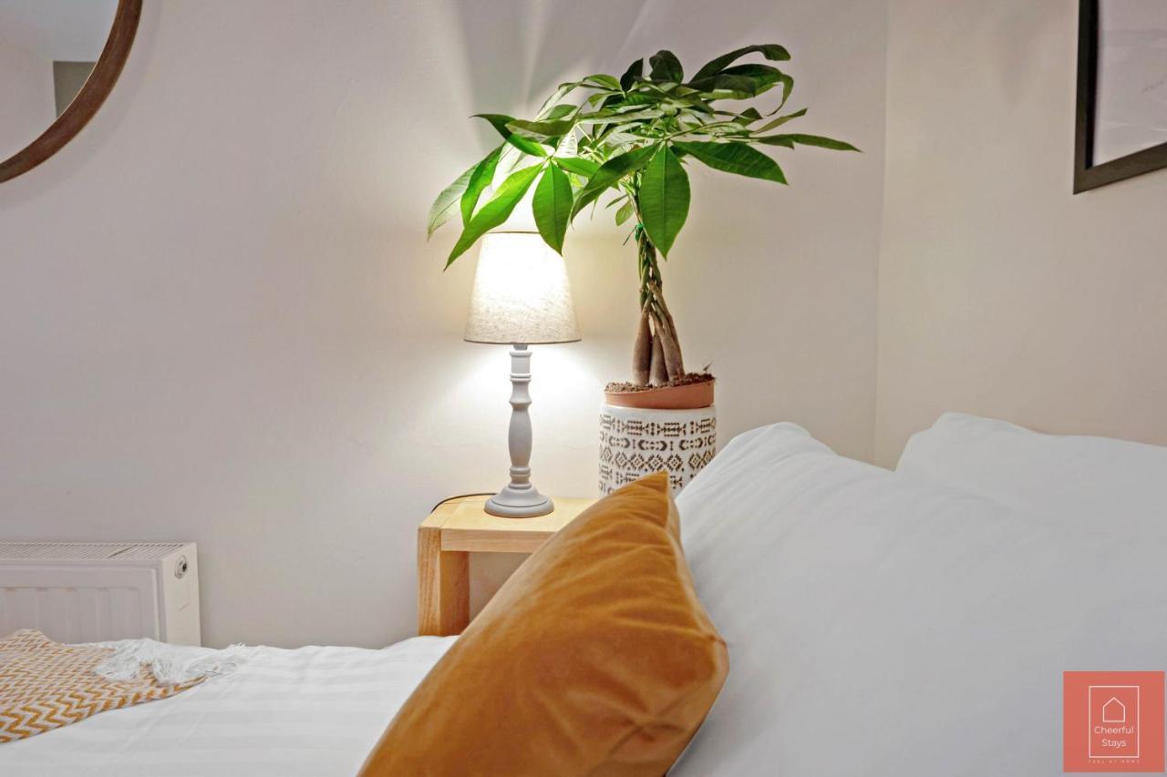 Cheerful Stays: Spacious Flat In Vibrant Leith Edinburgh Luaran gambar