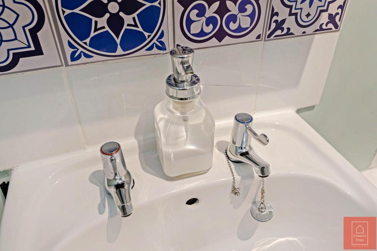 Cheerful Stays: Spacious Flat In Vibrant Leith Edinburgh Luaran gambar