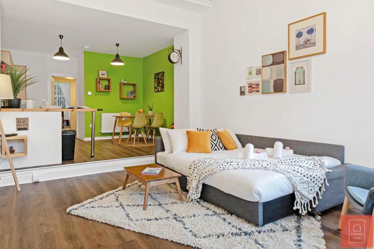 Cheerful Stays: Spacious Flat In Vibrant Leith Edinburgh Luaran gambar
